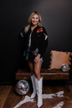 Load image into Gallery viewer, Oversize Sherpa Embroidery Jacket - BLACK