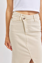 Load image into Gallery viewer, Judy Blue Bone Colored Skirt
