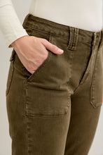 Load image into Gallery viewer, Judy Blue High waisted Cuffed Dark Forest
