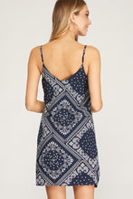 Load image into Gallery viewer, Woven Print Ruched Dress
