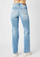 Load image into Gallery viewer, Judy Blue JB88794 High Waist Tummy Control Contrast Wash Straight Jeans
