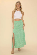 Load image into Gallery viewer, Daisy Print Maxi Skirt
